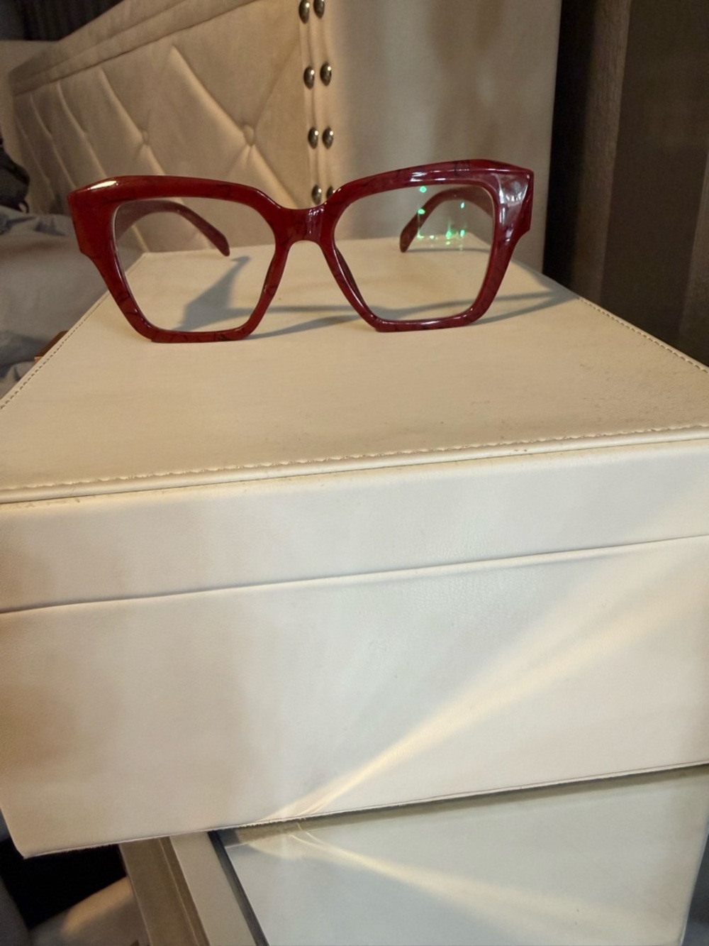 Prada Red Tortoiseshell Temple Logo Sunglasses - Picture 3 of 3